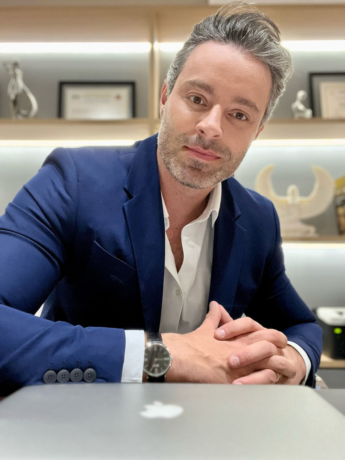 Dr. Gabriel Ferraz | Cirurgião Plástico
